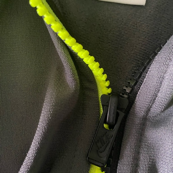 Nike Black and Yellow Athletic Jacket Full-Zip Performance - Picture 2 of 6